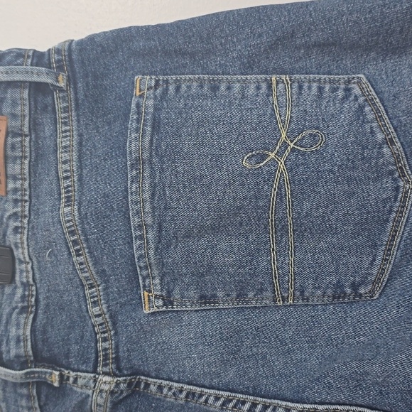 EUC Levi's Denizen Distressed Jeans - Picture 5 of 8